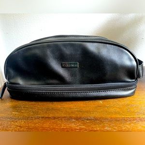 Men’s toiletry bag